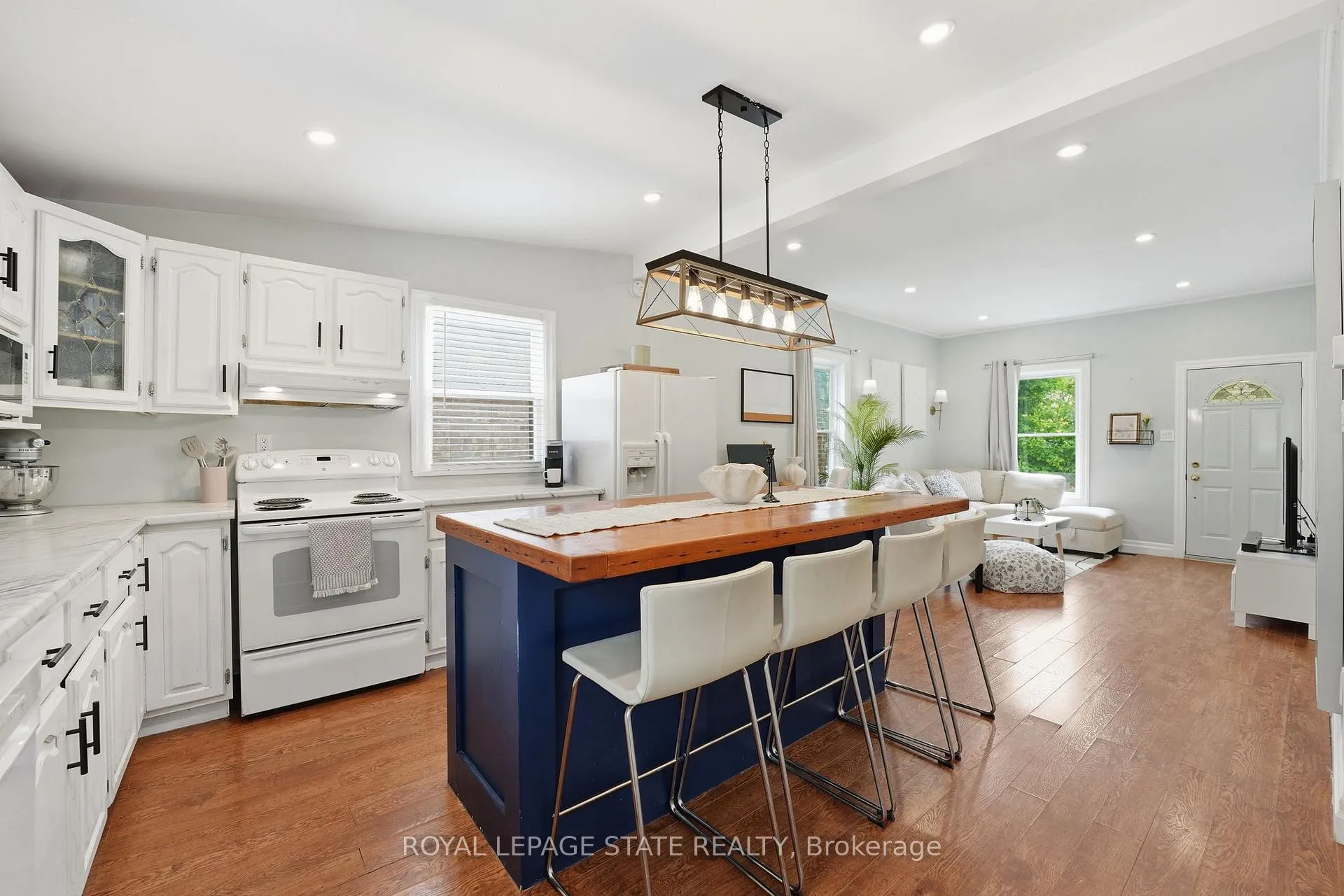 Photo 12 of 43 Alonzo Street, Brantford — HOMEH