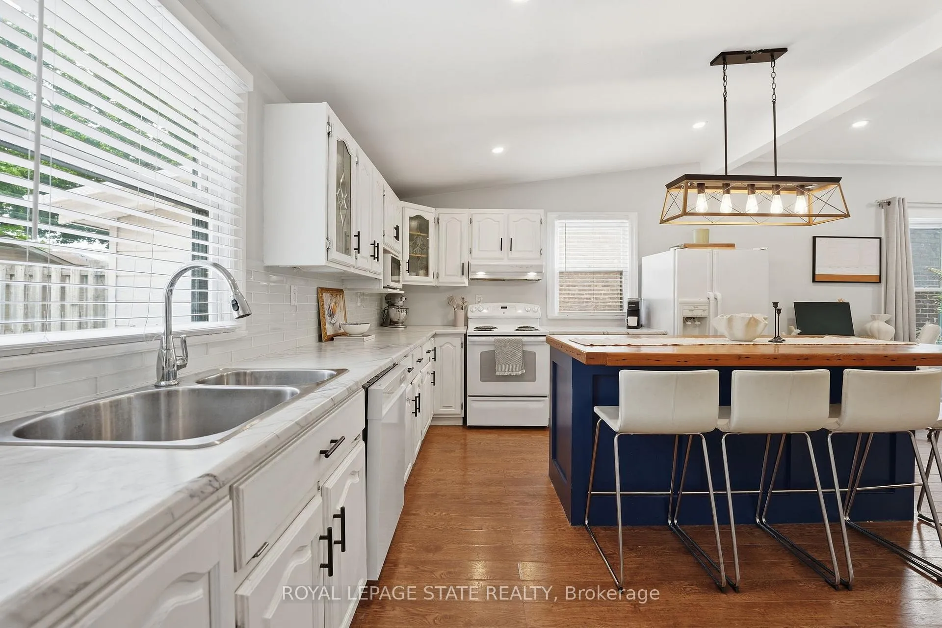 Photo 13 of 43 Alonzo Street, Brantford — HOMEH