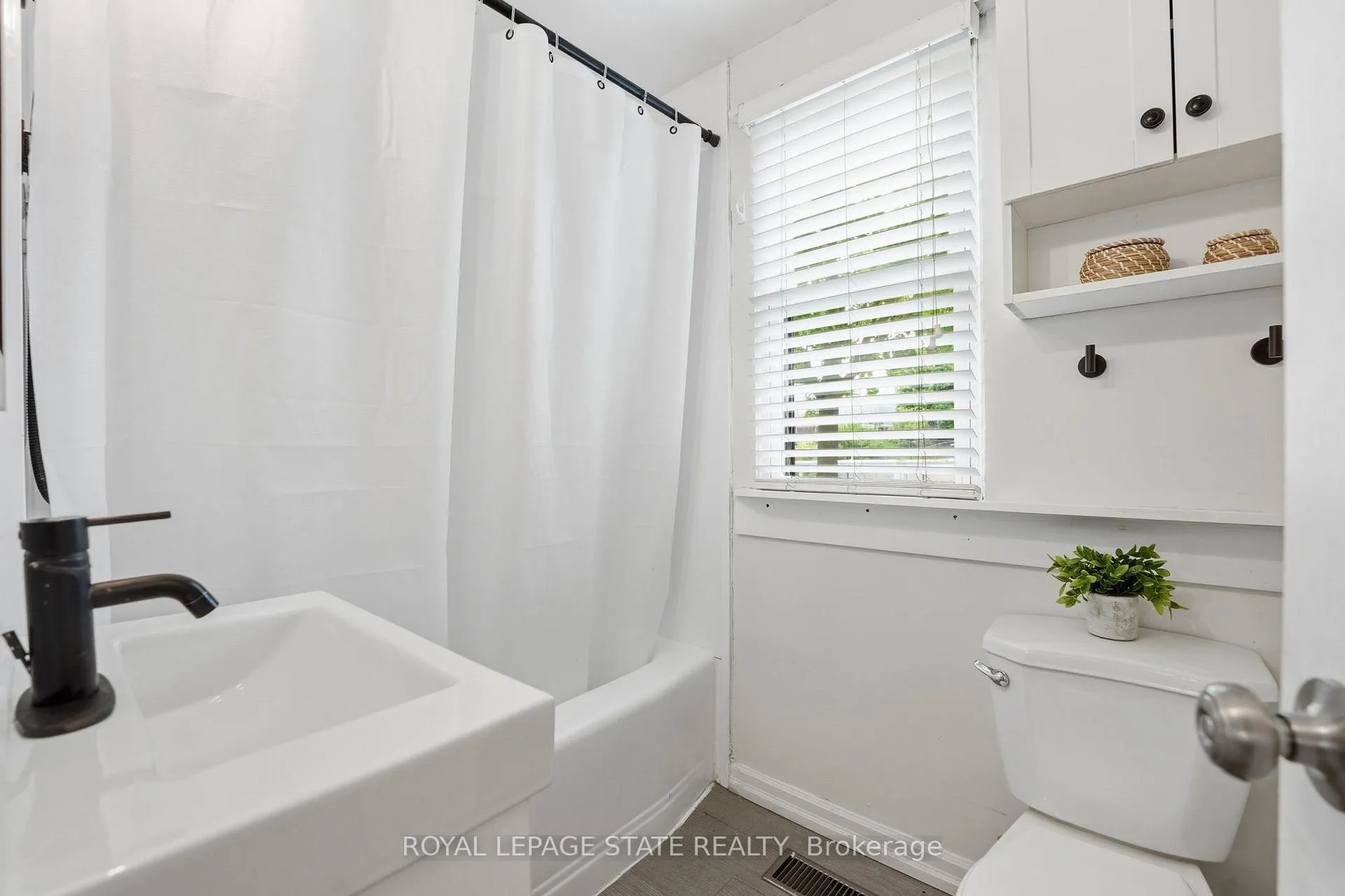 Photo 18 of 43 Alonzo Street, Brantford — HOMEH