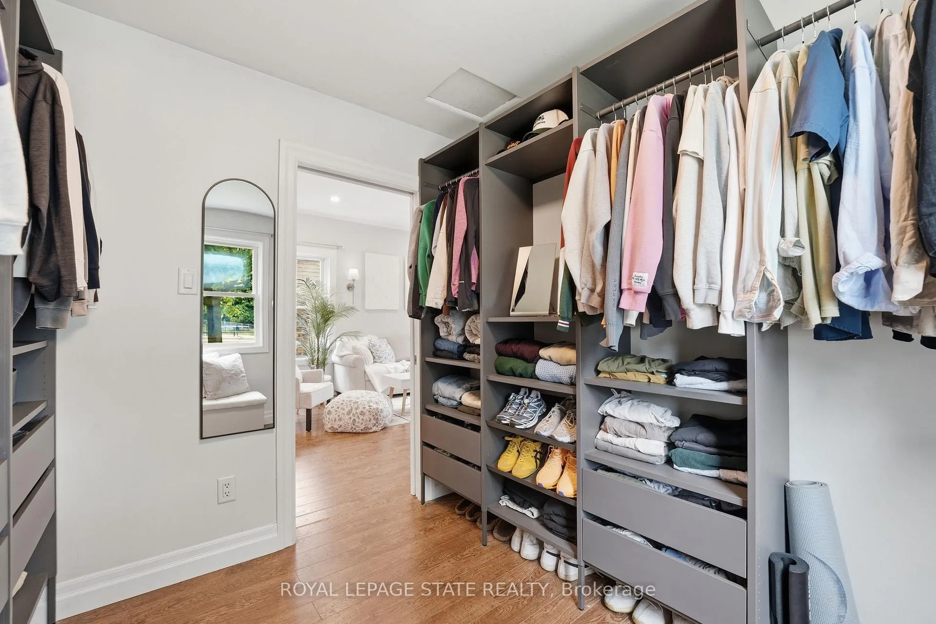 Photo 21 of 43 Alonzo Street, Brantford — HOMEH