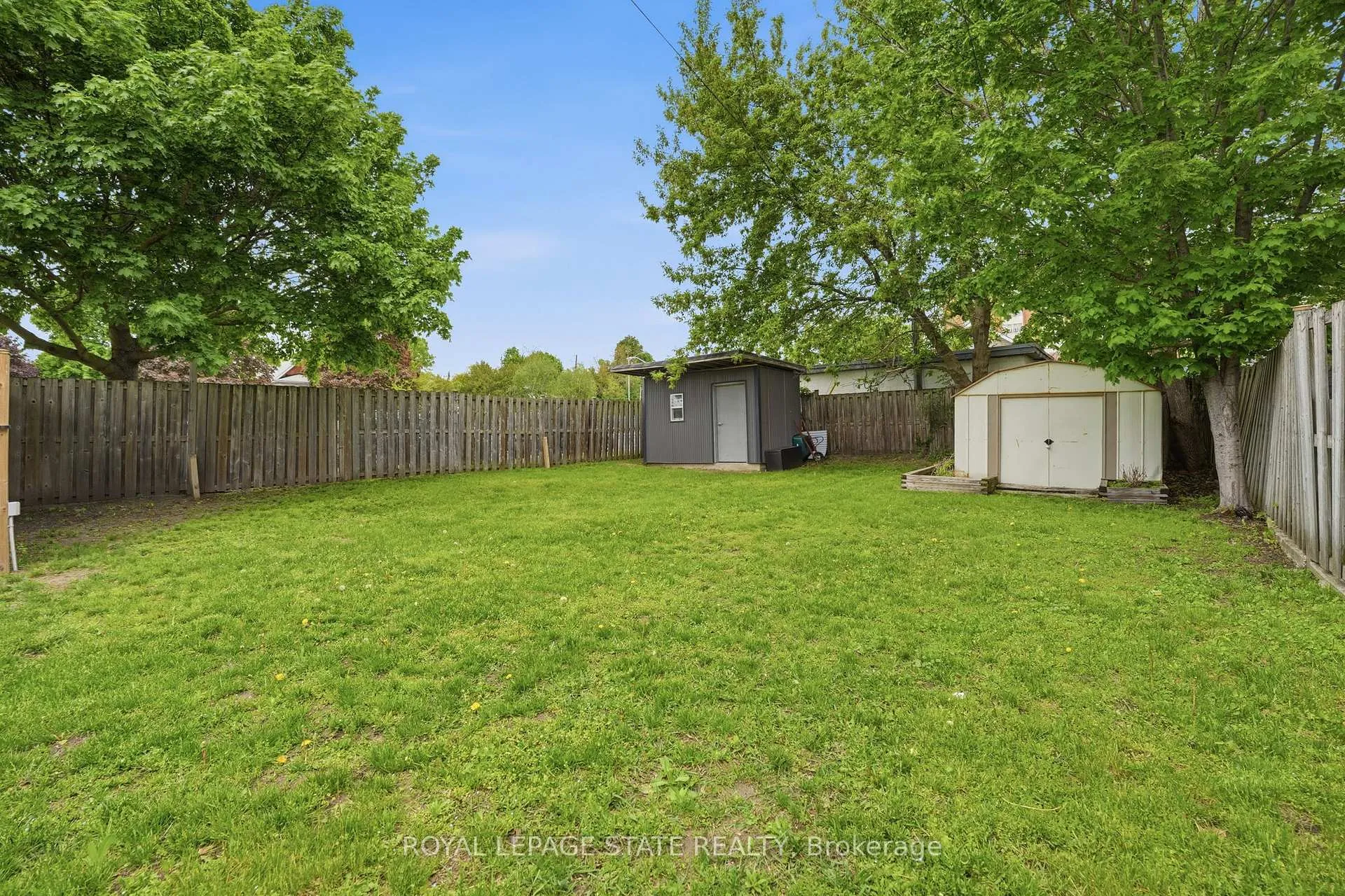 Photo 27 of 43 Alonzo Street, Brantford — HOMEH