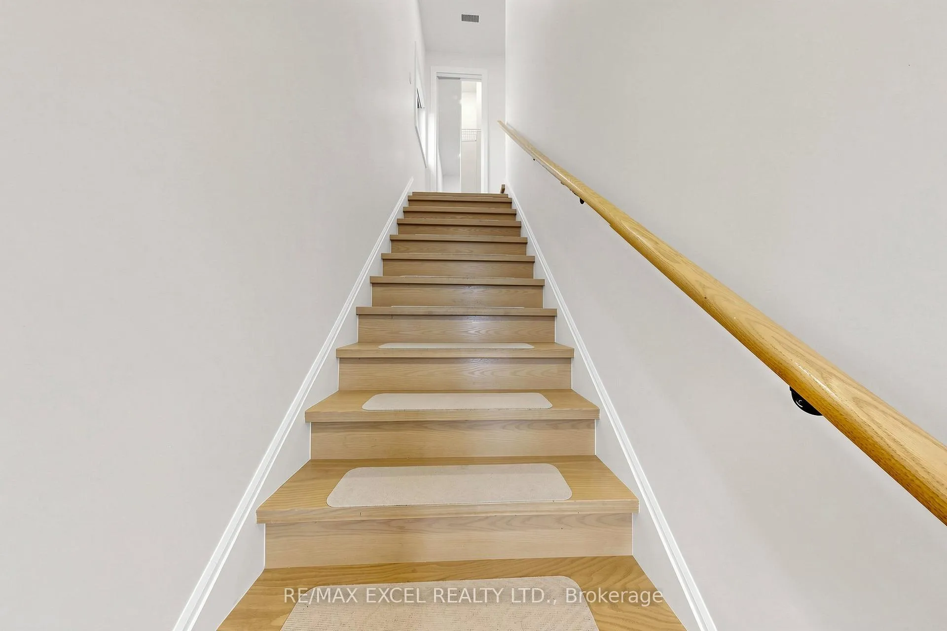 Photo 5 of 6 Lappe Avenue, Markham, Cornell — HOMEH