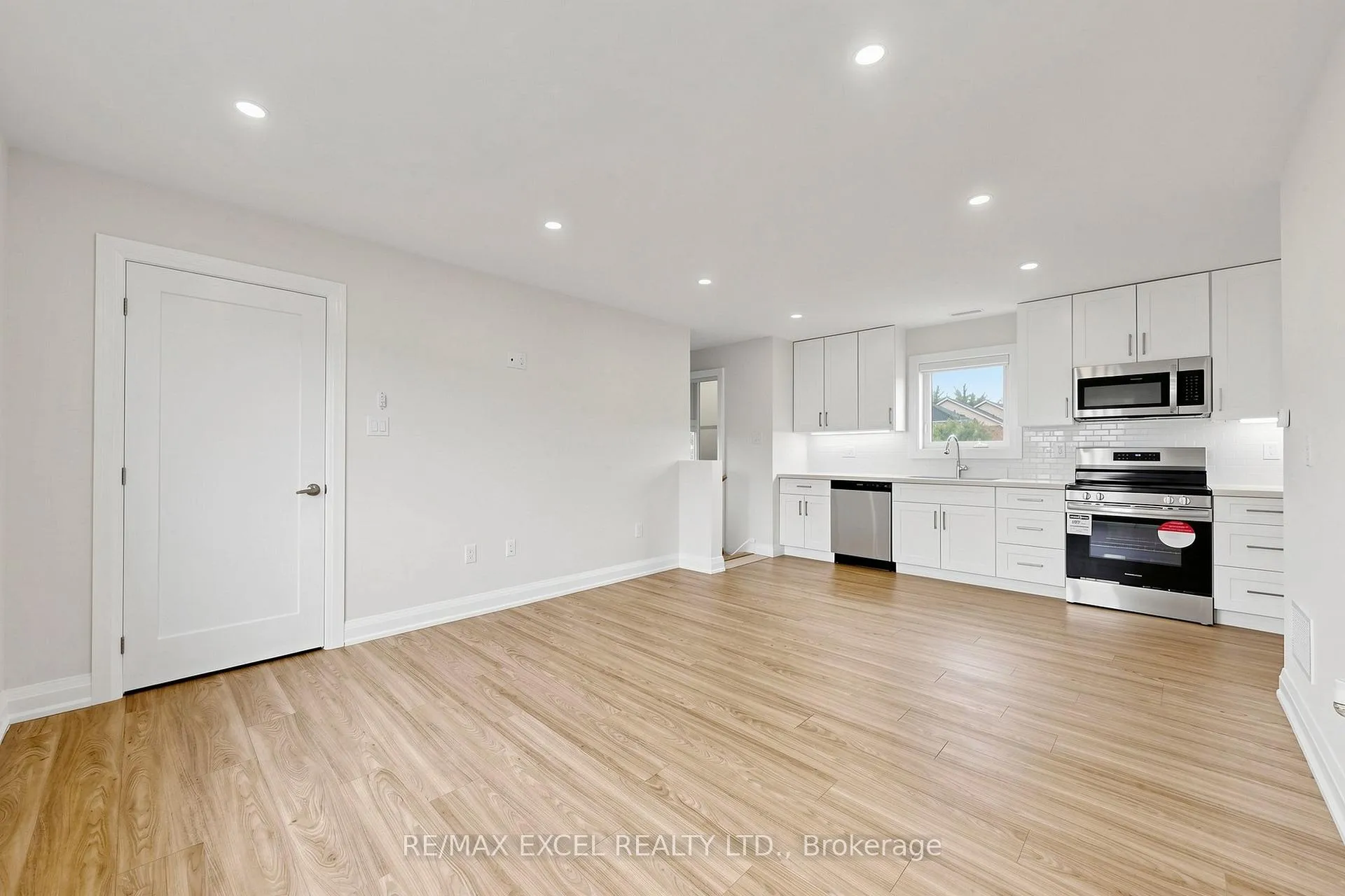 Photo 10 of 6 Lappe Avenue, Markham, Cornell — HOMEH