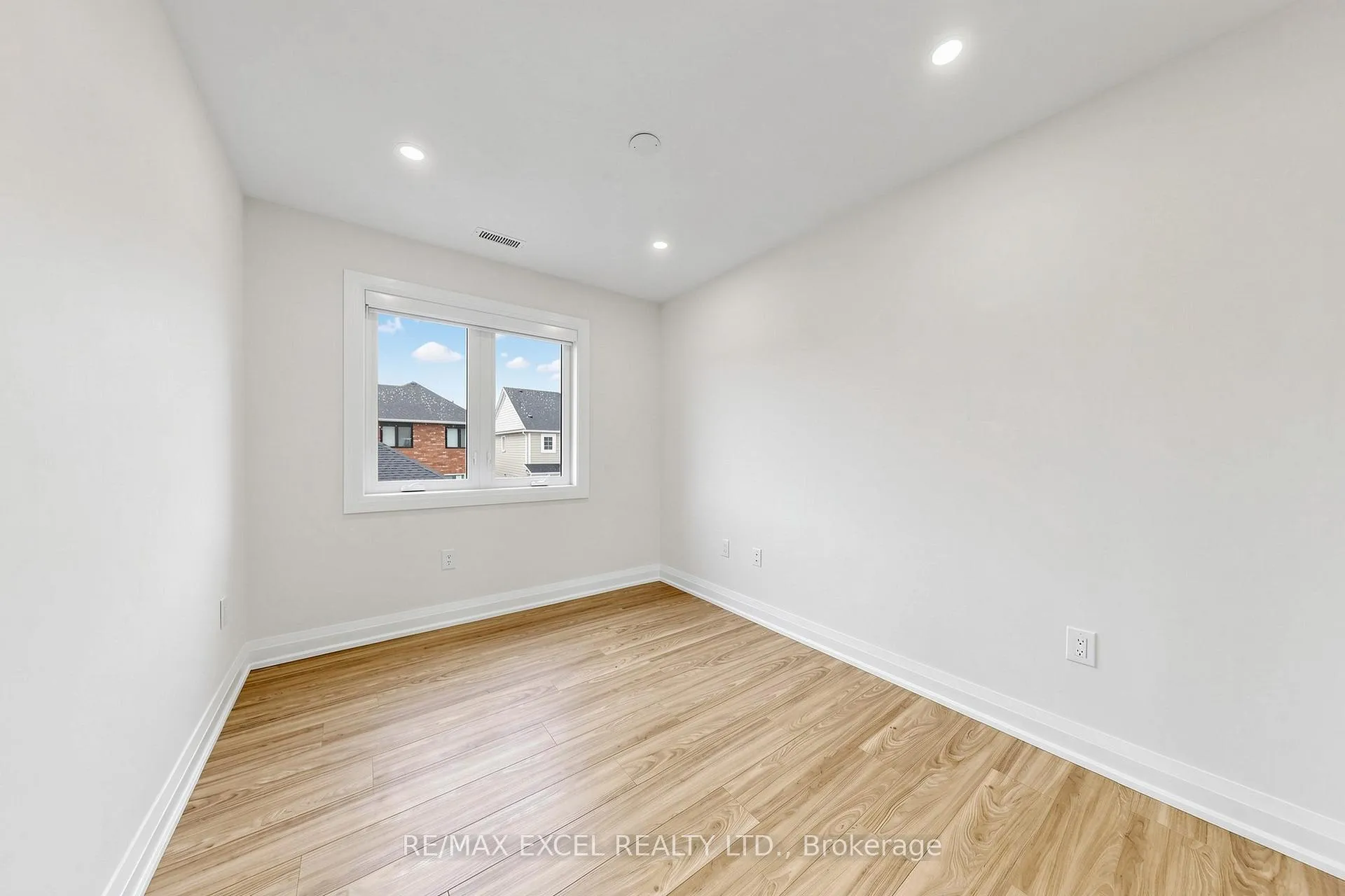 Photo 18 of 6 Lappe Avenue, Markham, Cornell — HOMEH