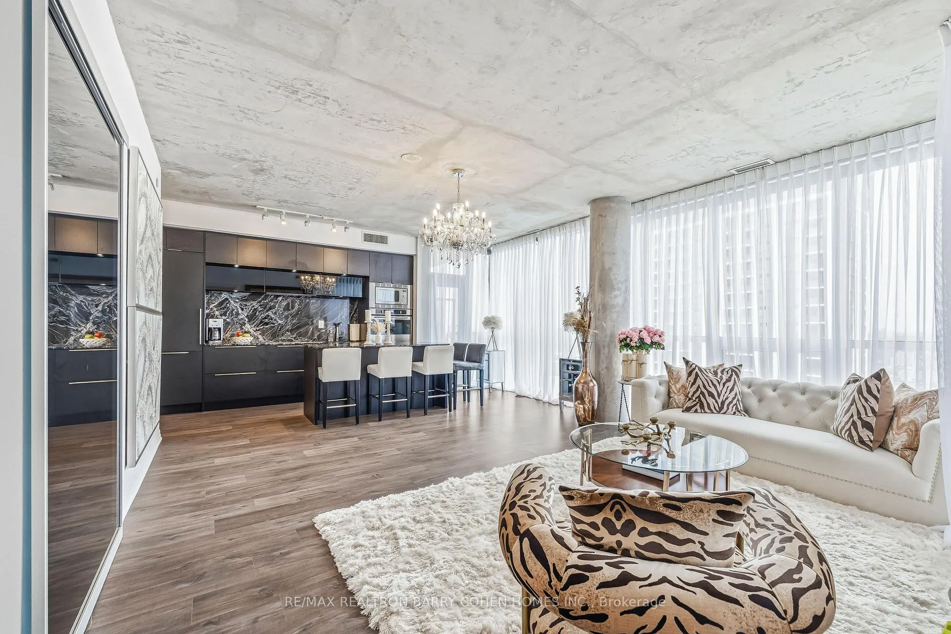 Photo 8 of Unit 4101, 88 Blue Jays Way, Toronto, Waterfront Communities — HOMEH