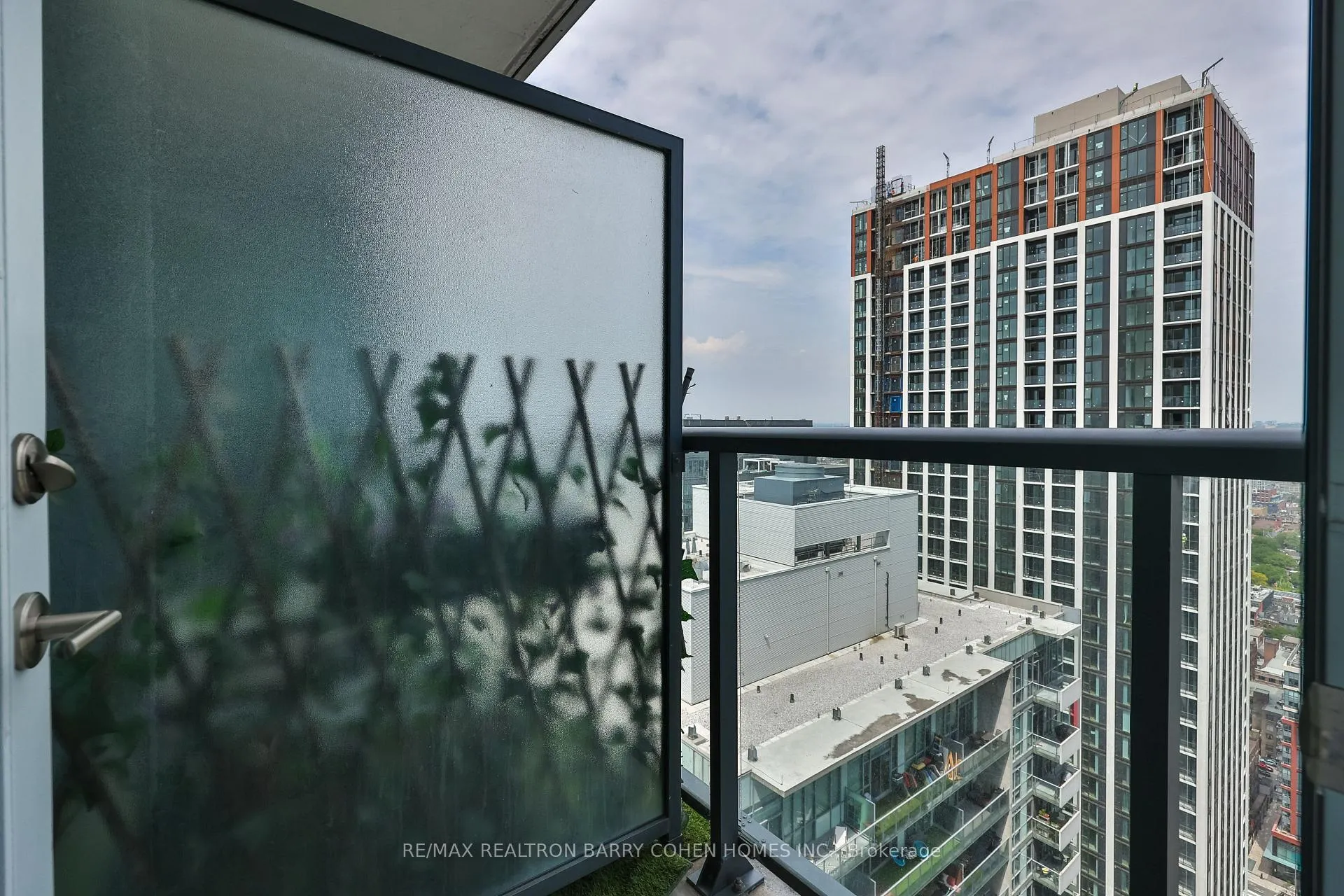 Photo 32 of Unit 4101, 88 Blue Jays Way, Toronto, Waterfront Communities — HOMEH