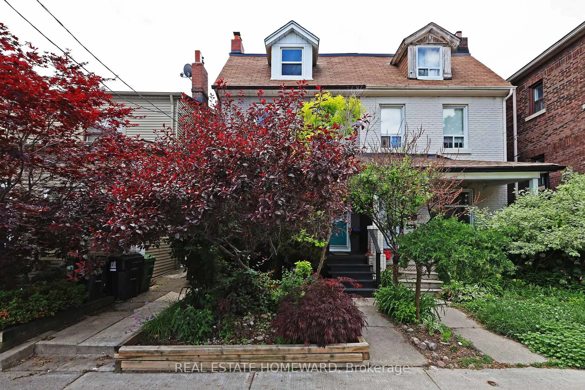 Front of 288 Greenwood Avenue