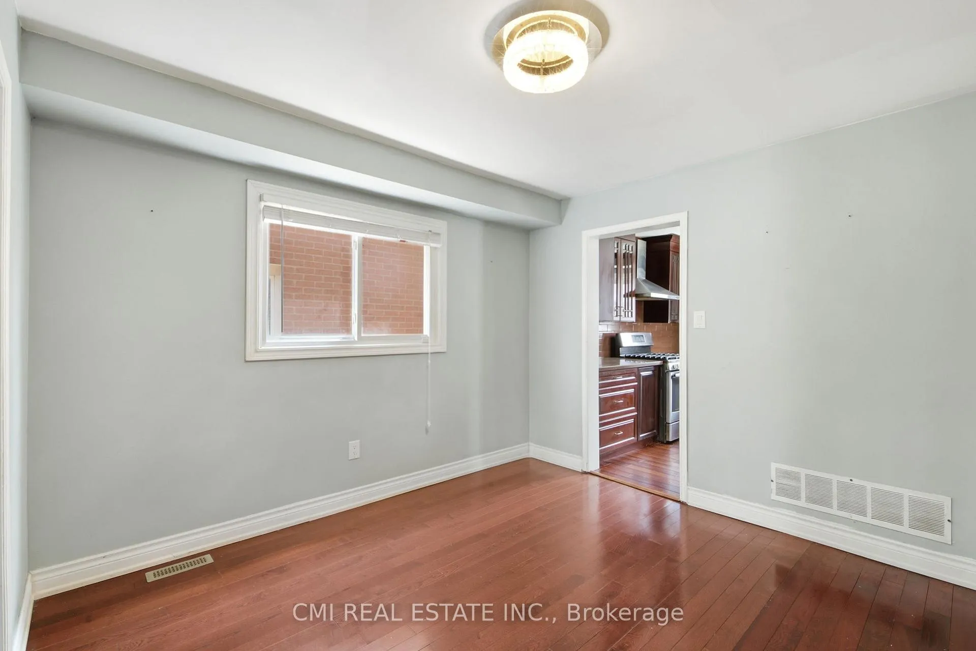 Photo 12 of 31 Castlehill Road, Brampton, Northwood Park — HOMEH