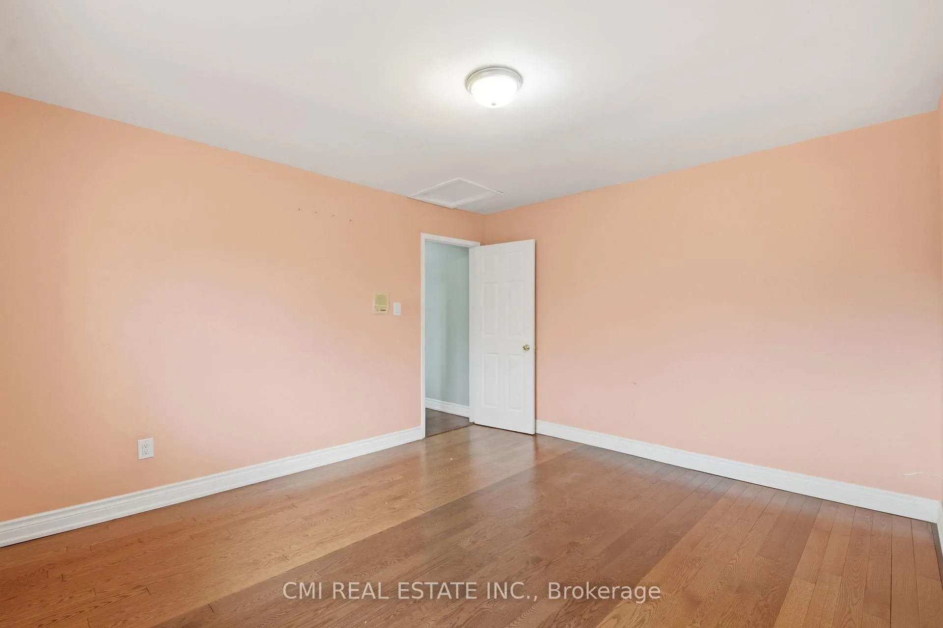 Photo 21 of 31 Castlehill Road, Brampton, Northwood Park — HOMEH