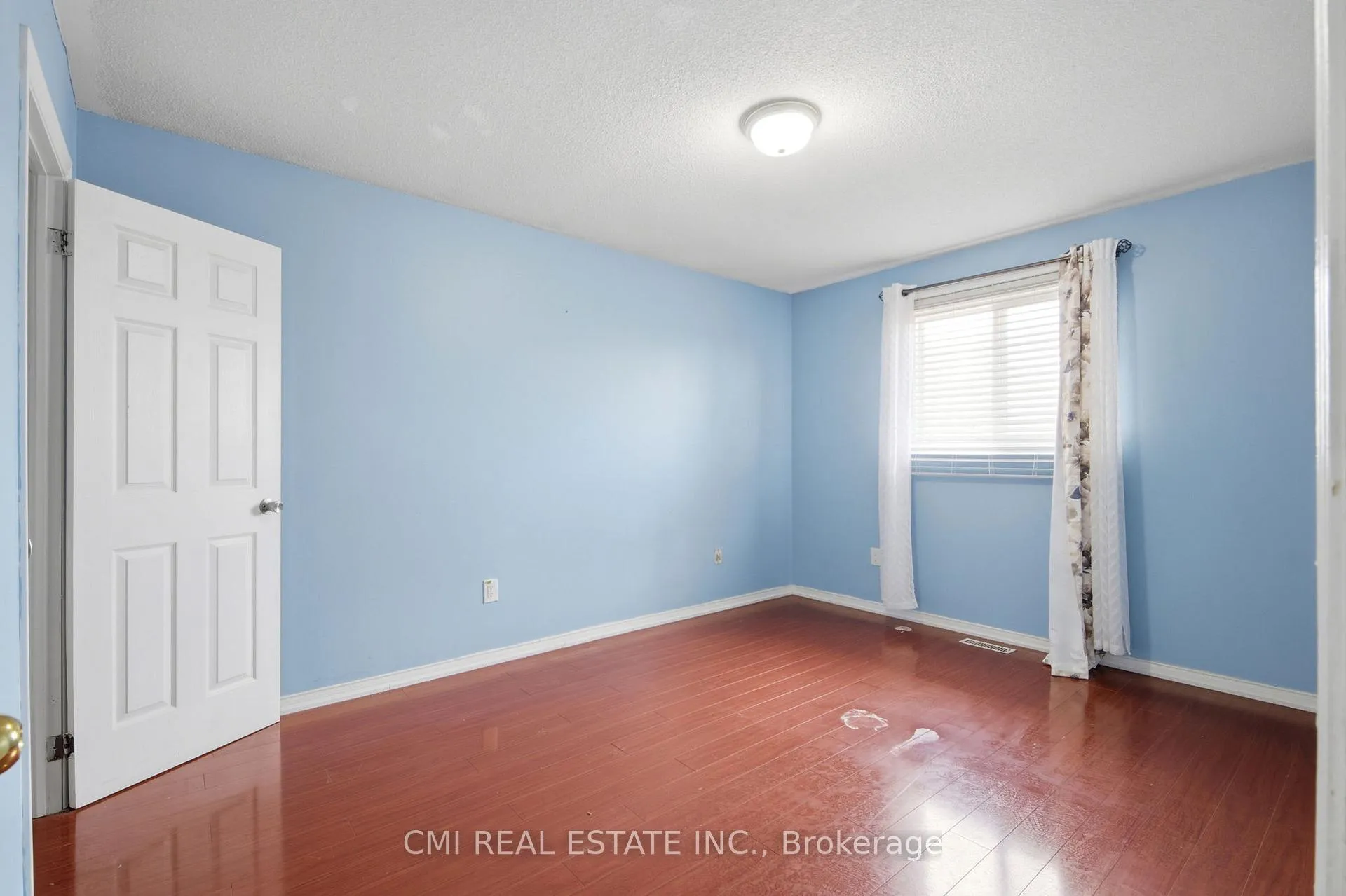 Photo 22 of 31 Castlehill Road, Brampton, Northwood Park — HOMEH