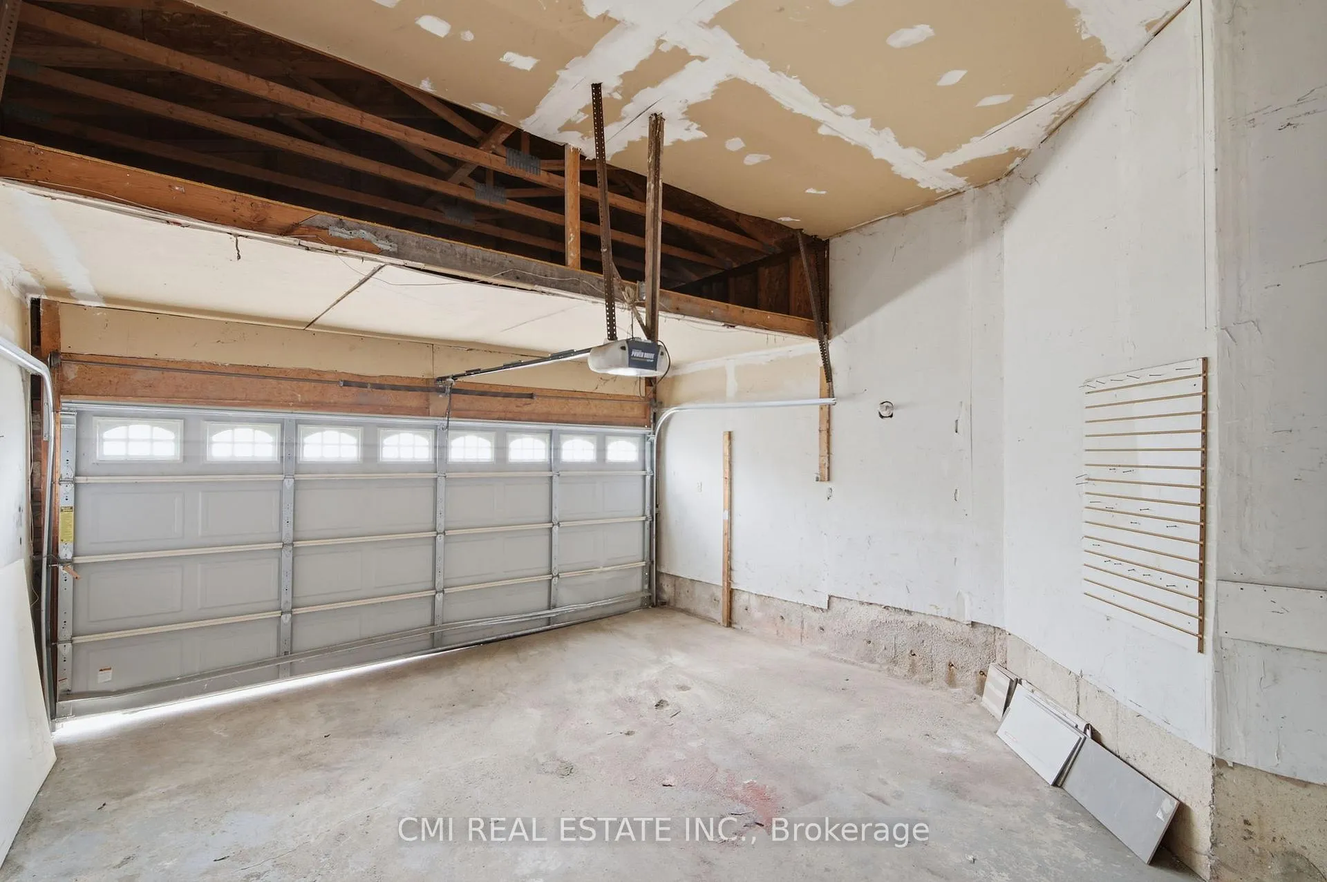 Photo 40 of 31 Castlehill Road, Brampton, Northwood Park — HOMEH