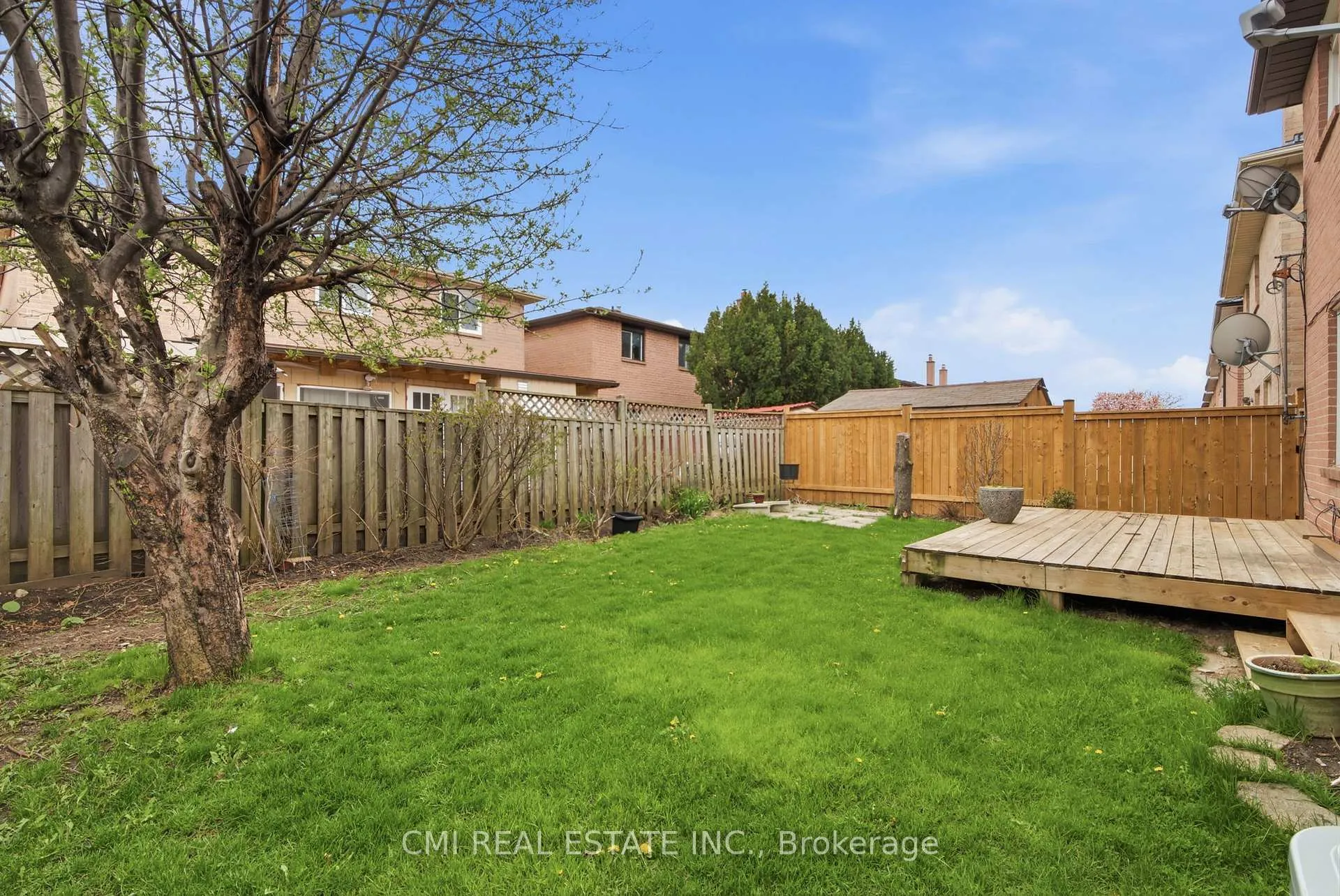 Photo 42 of 31 Castlehill Road, Brampton, Northwood Park — HOMEH