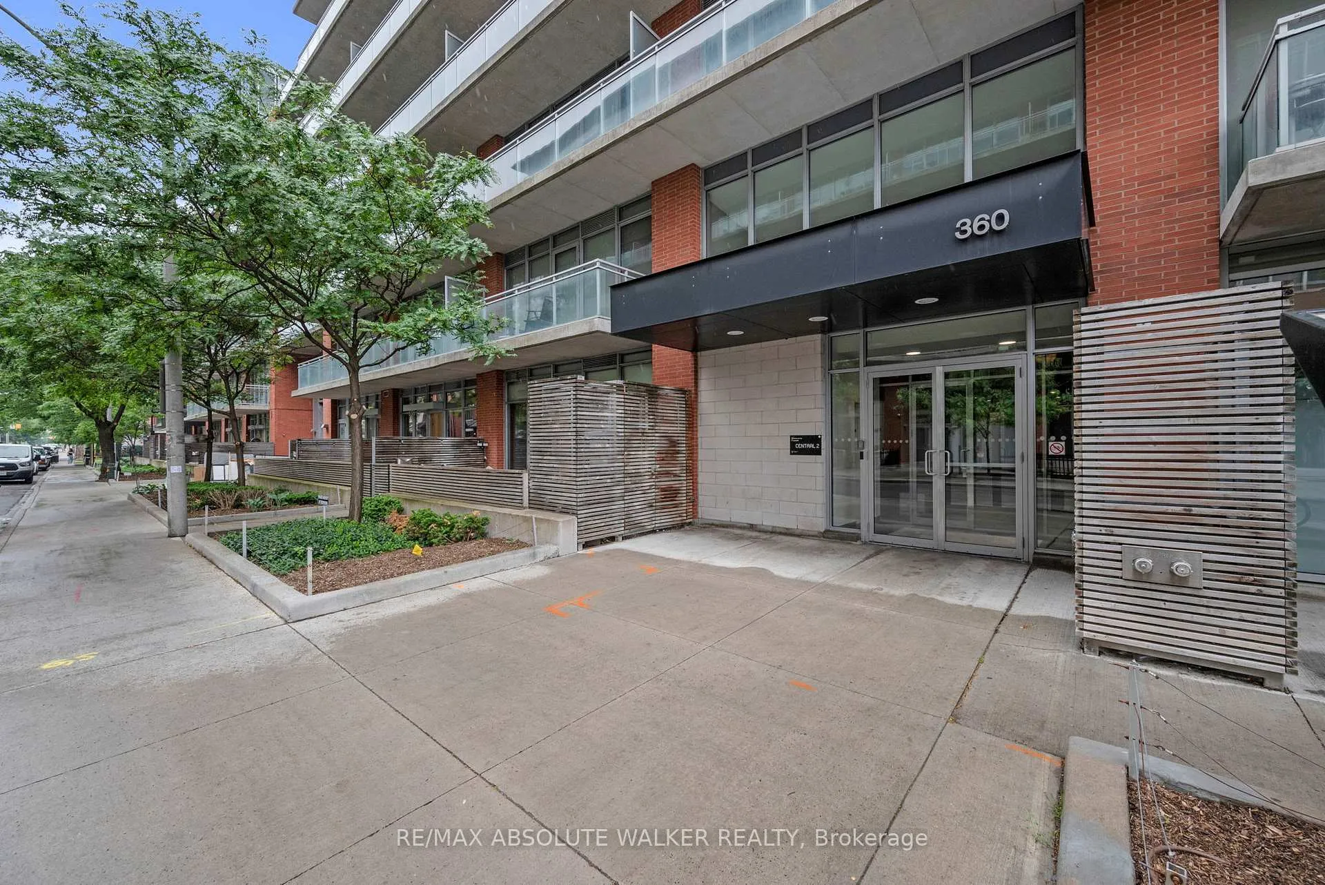 Front of Unit 717, 360 McLeod Street