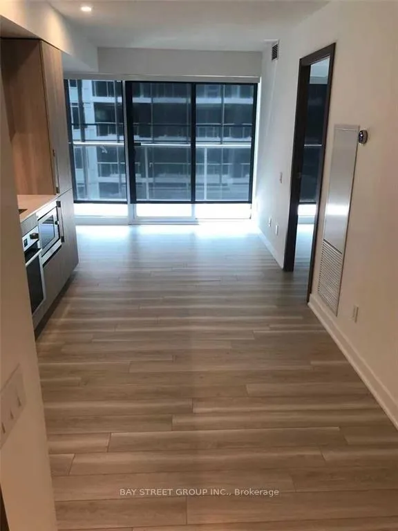 Photo 9 of Unit 916, 17 Bathurst Street, Toronto, Waterfront Communities — HOMEH