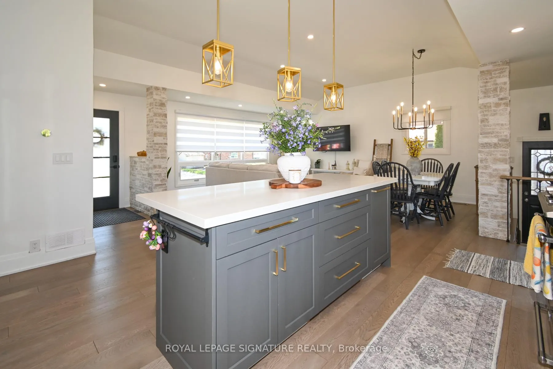 Photo 4 of 522 Rosmere Street, Oshawa, McLaughlin — HOMEH