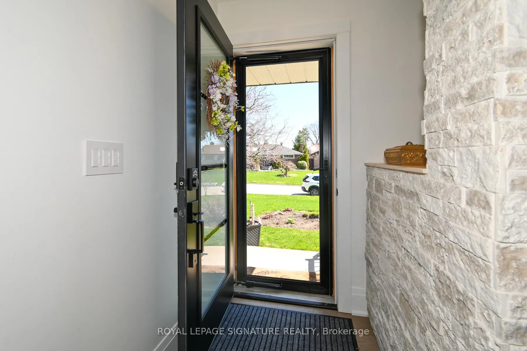 Photo 7 of 522 Rosmere Street, Oshawa, McLaughlin — HOMEH