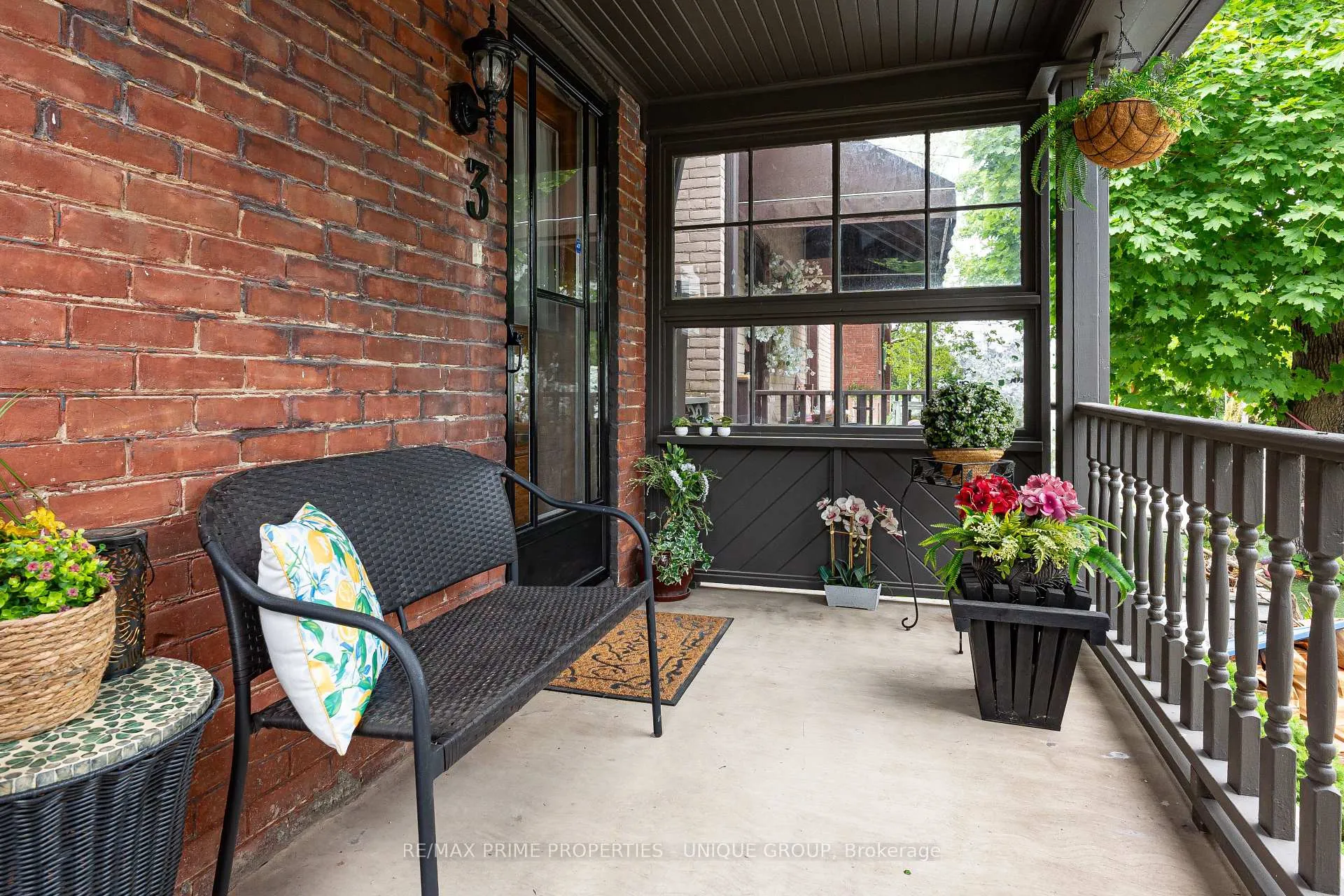 Photo 3 of 3 Sparkhall Avenue, Toronto, North Riverdale — HOMEH