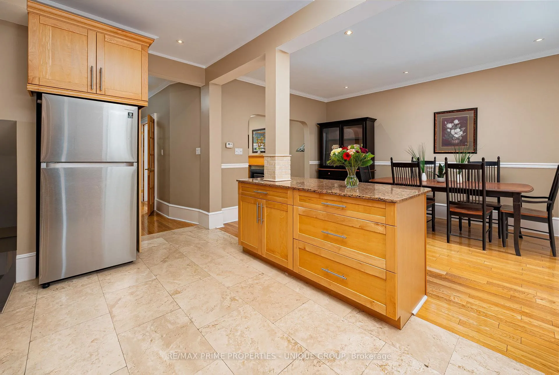 Photo 11 of 3 Sparkhall Avenue, Toronto, North Riverdale — HOMEH