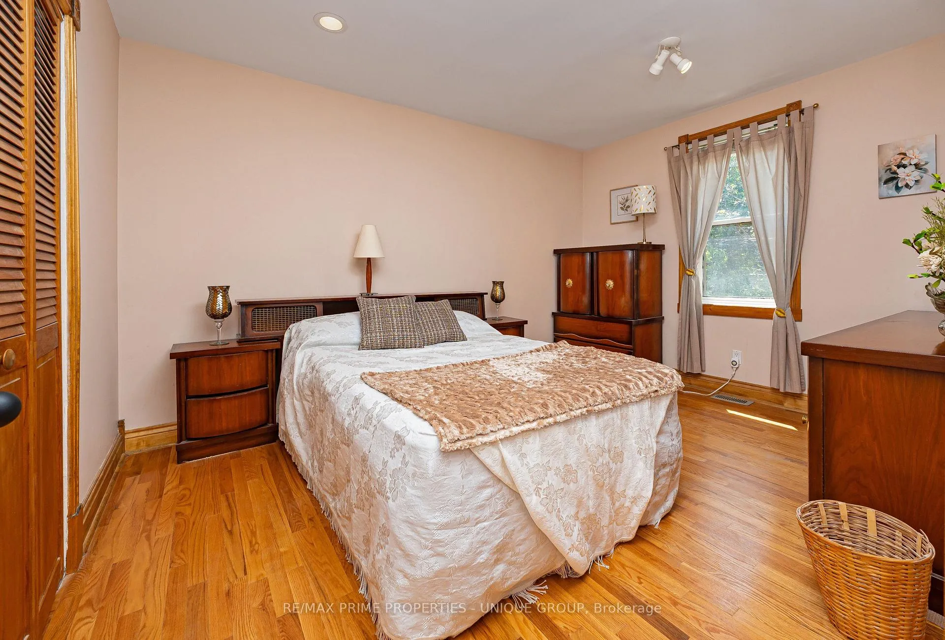 Photo 13 of 3 Sparkhall Avenue, Toronto, North Riverdale — HOMEH