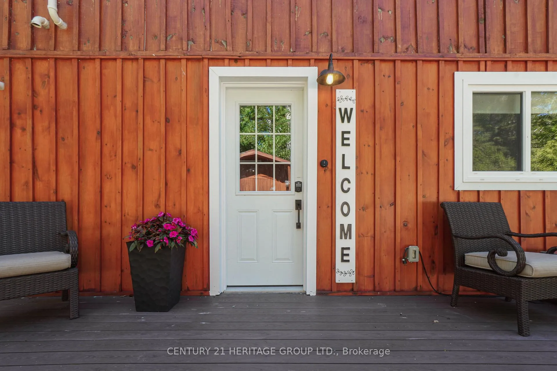 Photo 3 of 133 Oakdene Crescent, Kawartha Lakes, Mariposa — HOMEH