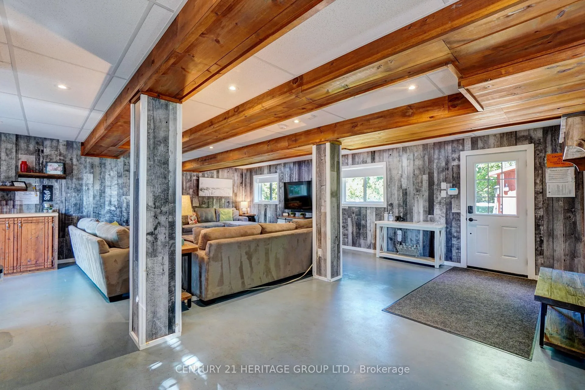 Photo 5 of 133 Oakdene Crescent, Kawartha Lakes, Mariposa — HOMEH