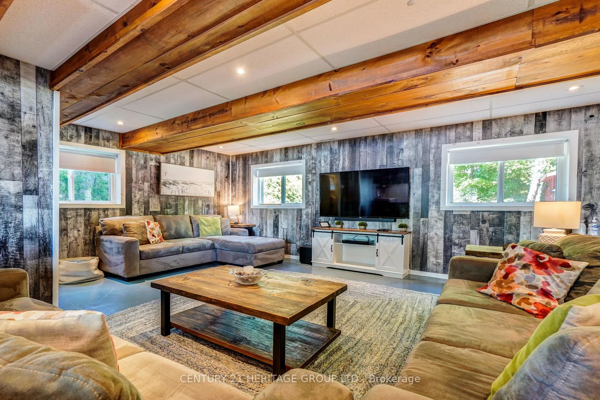 Photo 8 of 133 Oakdene Crescent, Kawartha Lakes, Mariposa — HOMEH