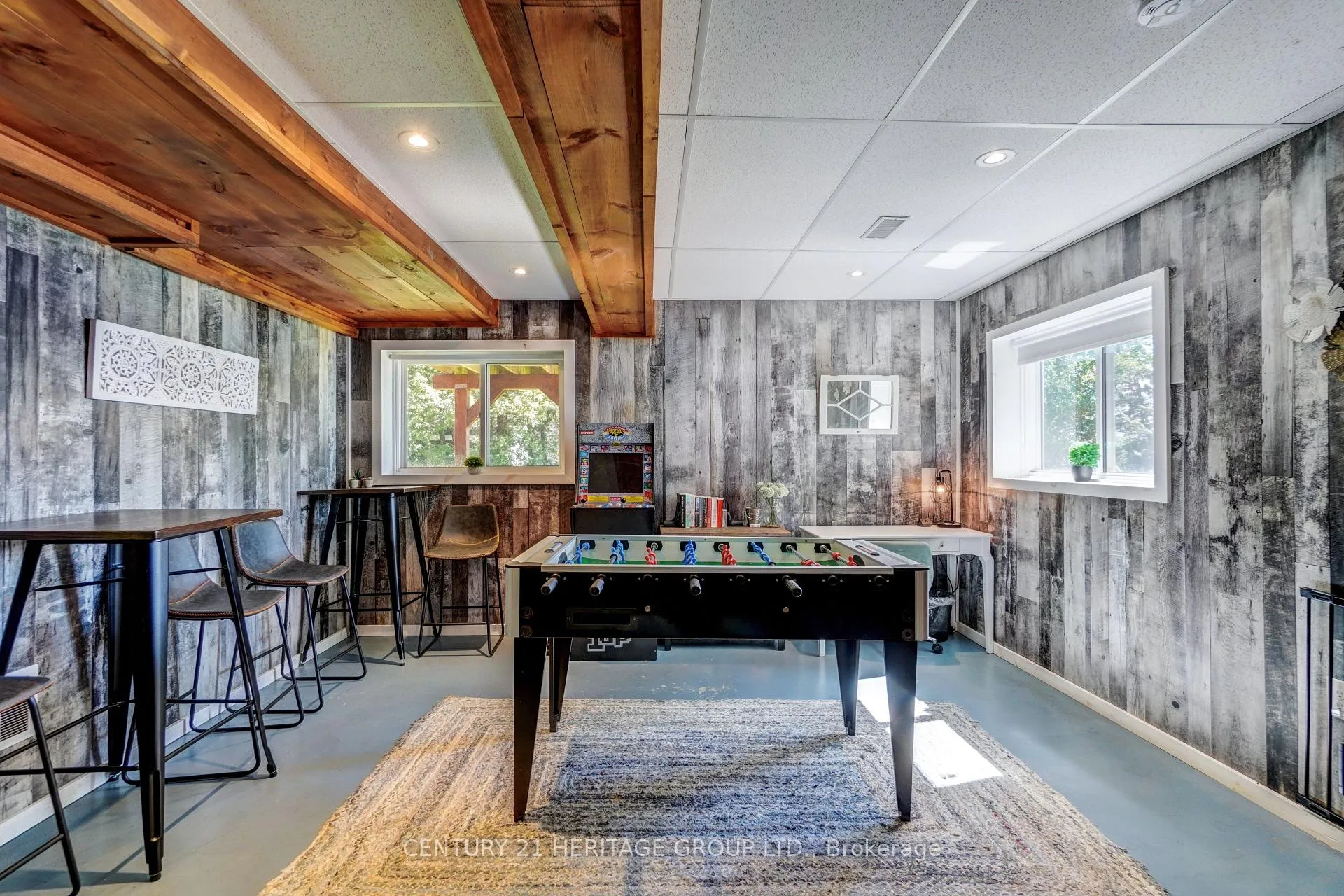 Photo 9 of 133 Oakdene Crescent, Kawartha Lakes, Mariposa — HOMEH