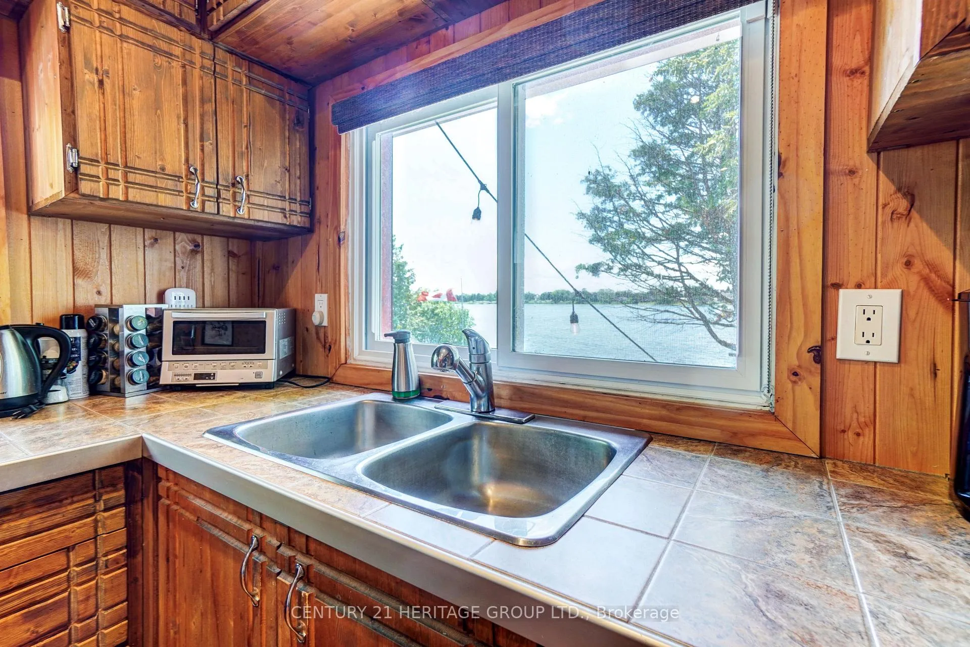 Photo 23 of 133 Oakdene Crescent, Kawartha Lakes, Mariposa — HOMEH