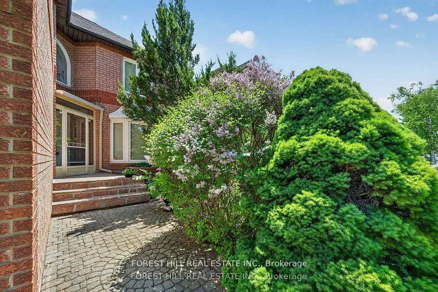 Photo 4 of 43 Rockwood Crescent, Vaughan, Beverley Glen — HOMEH