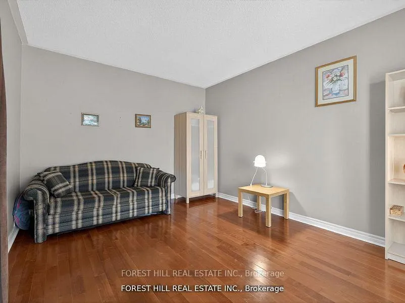Photo 8 of 43 Rockwood Crescent, Vaughan, Beverley Glen — HOMEH