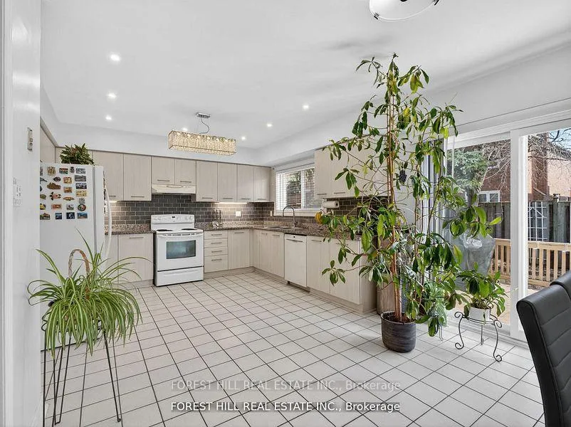 Photo 13 of 43 Rockwood Crescent, Vaughan, Beverley Glen — HOMEH