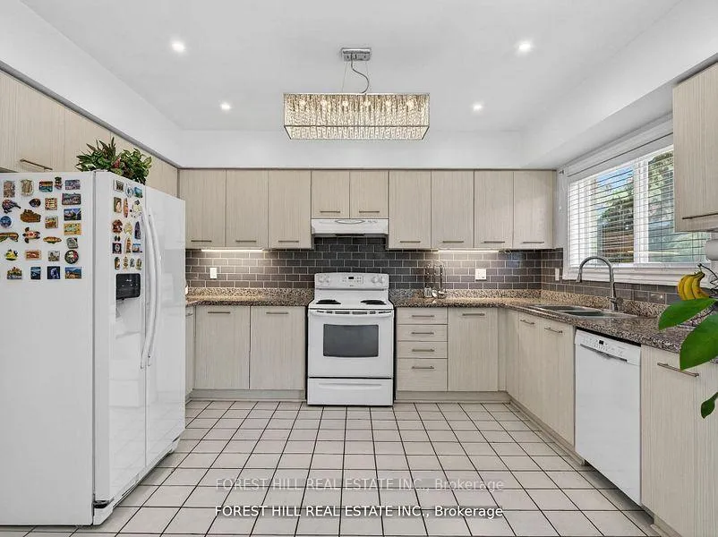Photo 14 of 43 Rockwood Crescent, Vaughan, Beverley Glen — HOMEH