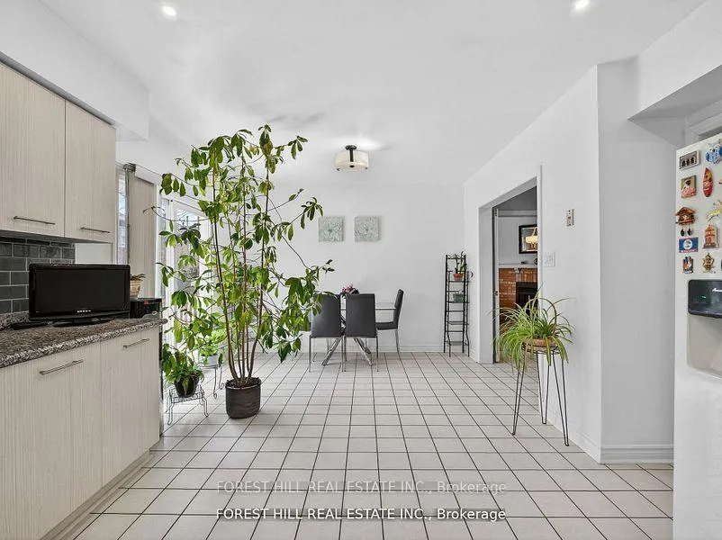 Photo 15 of 43 Rockwood Crescent, Vaughan, Beverley Glen — HOMEH