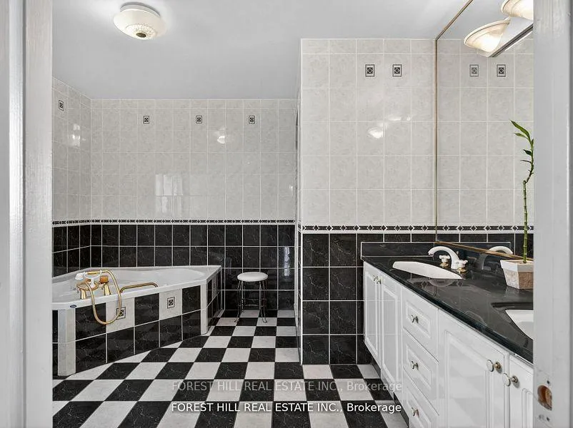 Photo 22 of 43 Rockwood Crescent, Vaughan, Beverley Glen — HOMEH