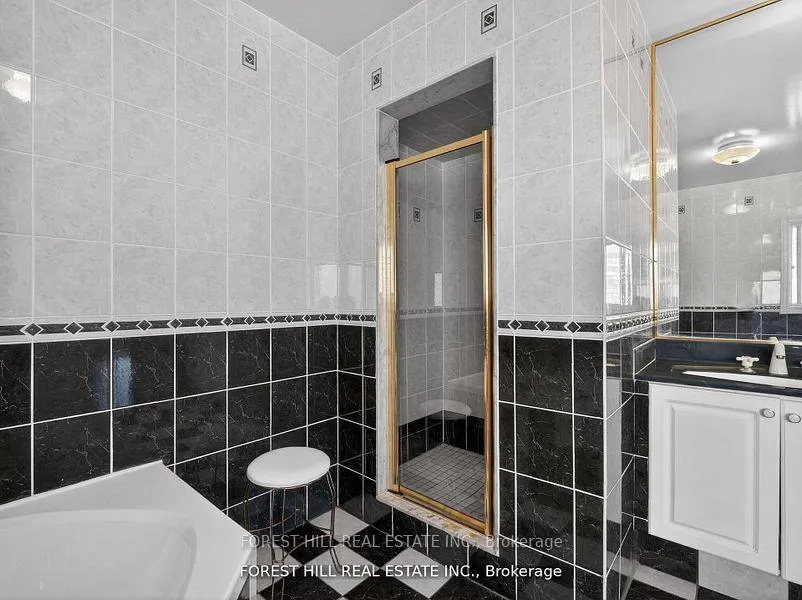 Photo 23 of 43 Rockwood Crescent, Vaughan, Beverley Glen — HOMEH