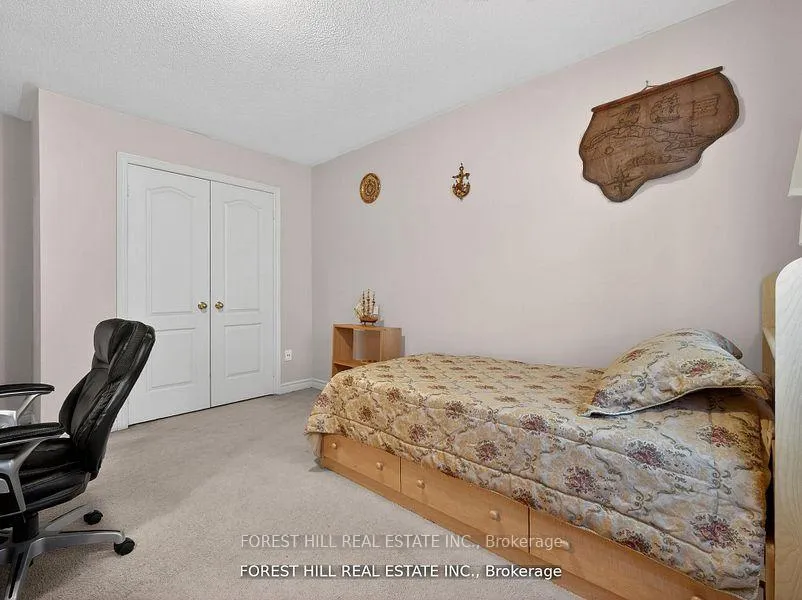 Photo 26 of 43 Rockwood Crescent, Vaughan, Beverley Glen — HOMEH