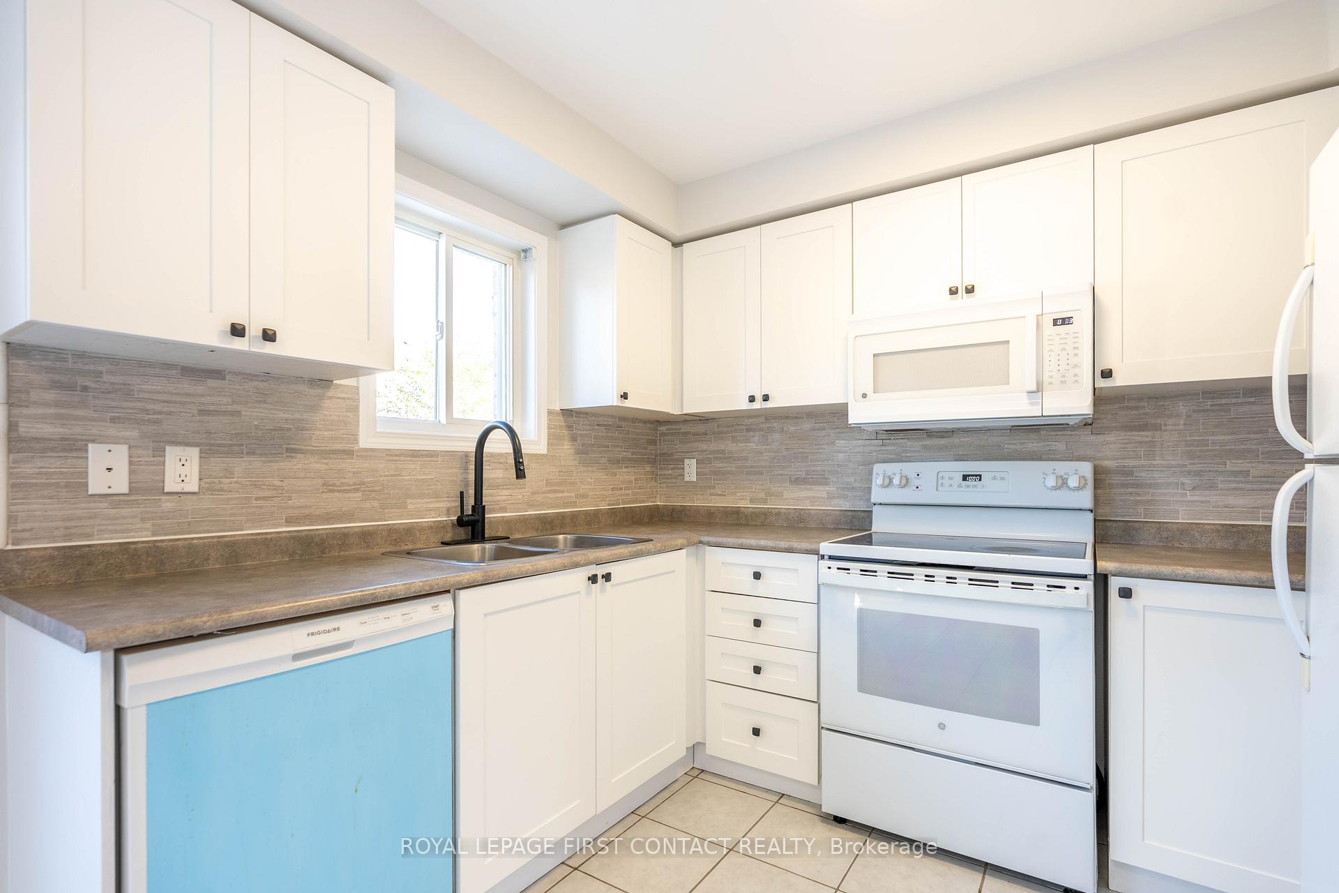 Photo 7 of 36 Villers Street, Barrie, Edgehill Drive — HOMEH