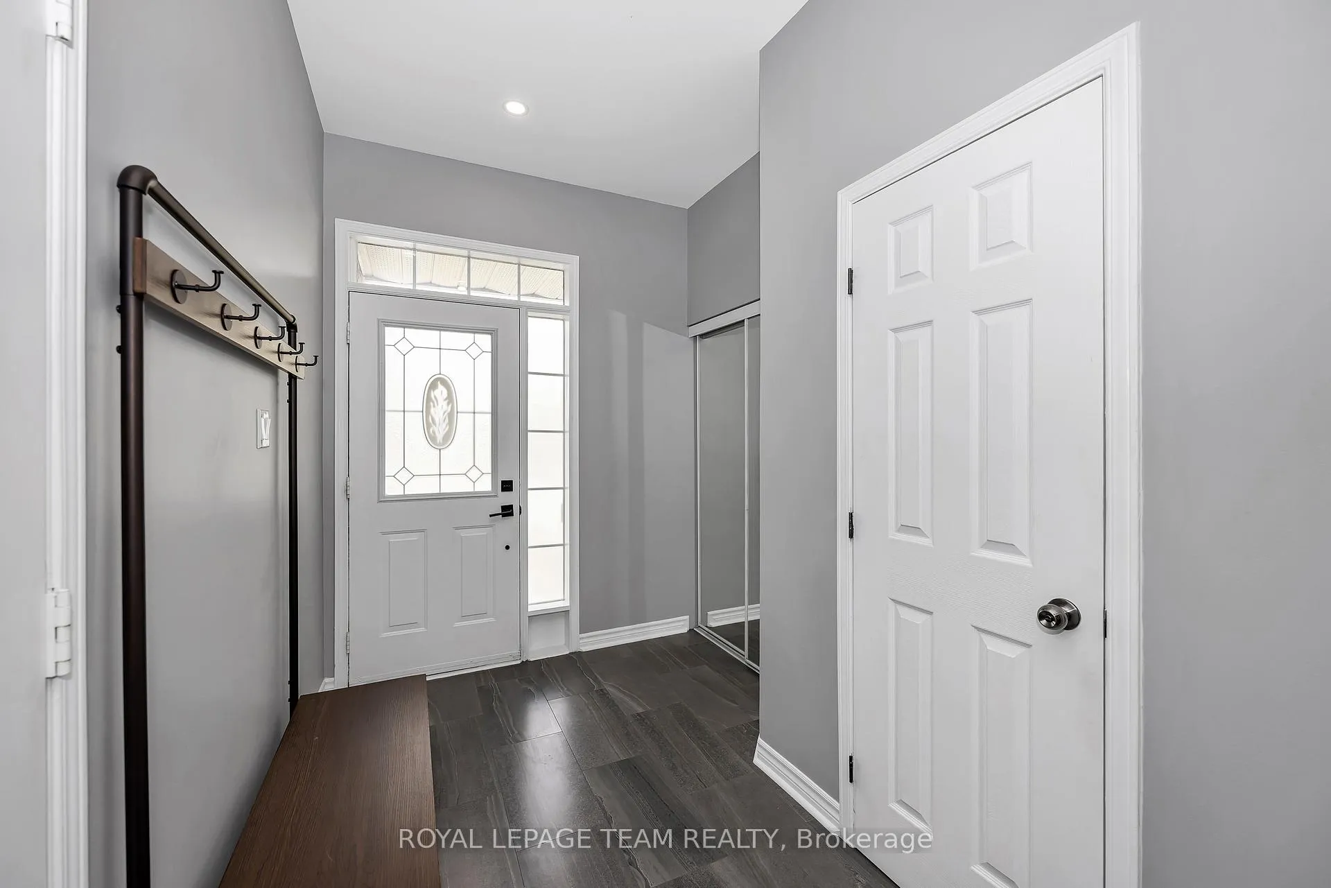 Photo 5 of 49 Chantilly Gate, Ottawa, Stittsville (North) — HOMEH