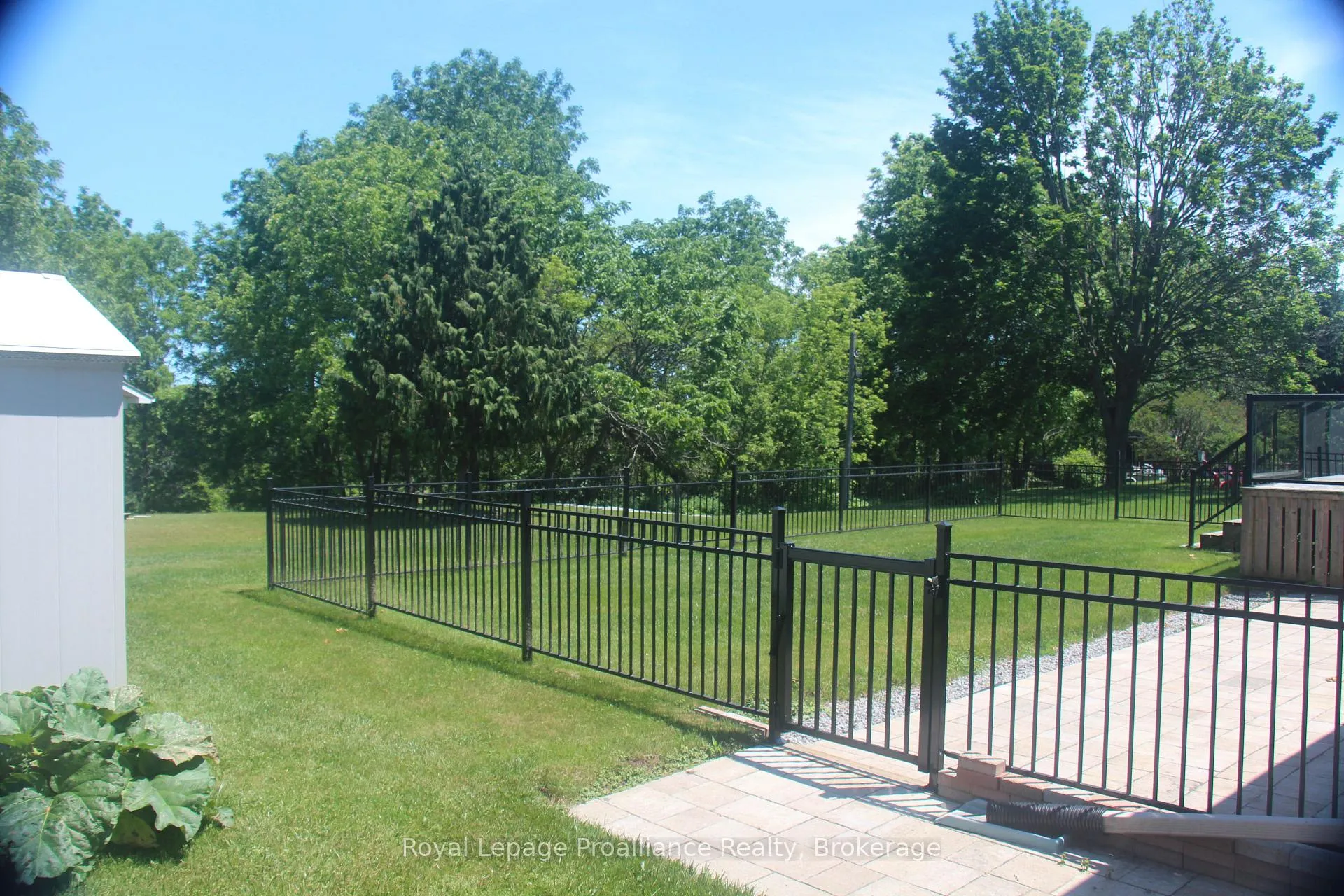 Photo 35 of 1072 Ontario Street, Cobourg — HOMEH