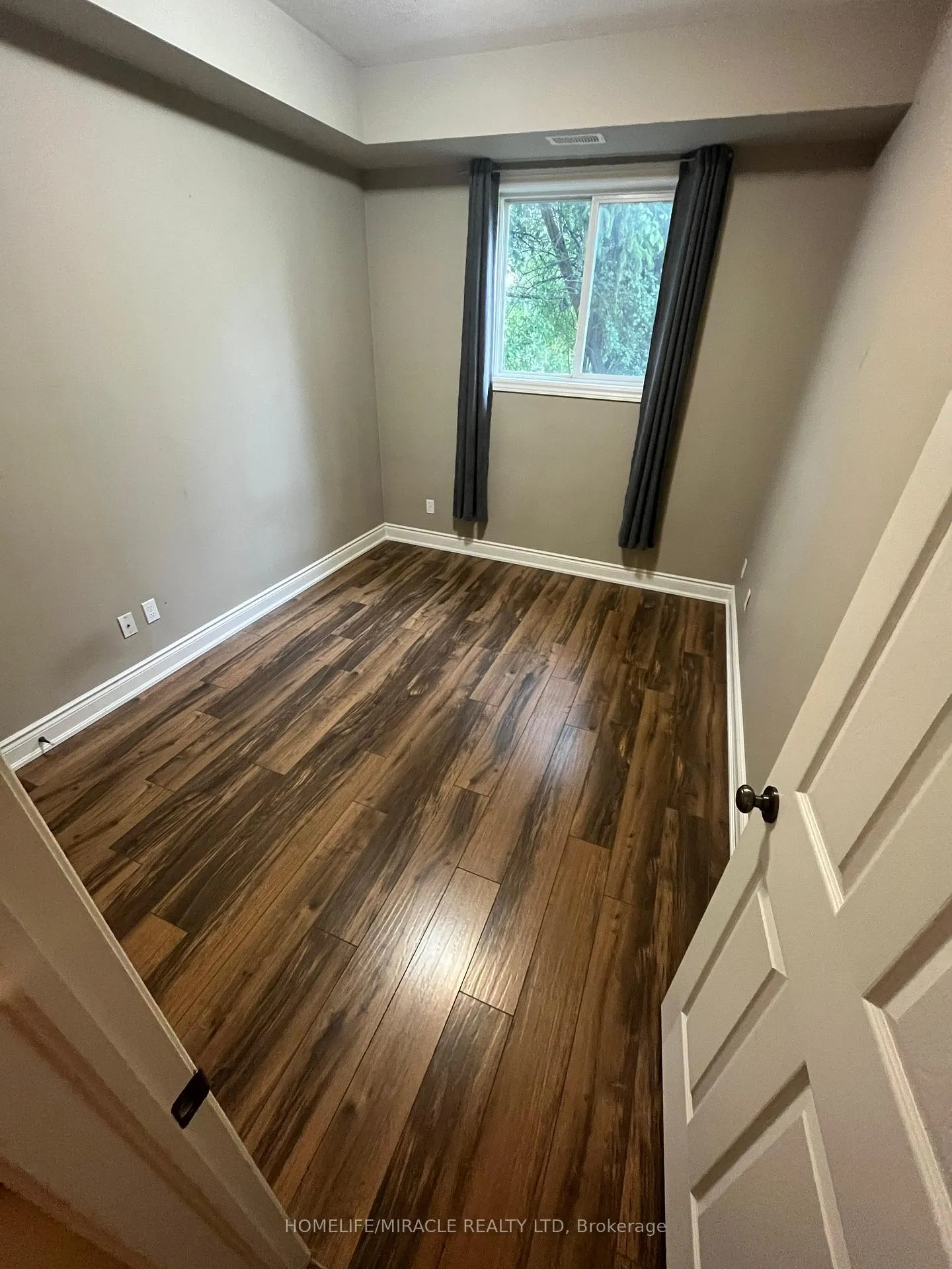 Photo 8 of 86A Morgan Avenue, Kitchener — HOMEH