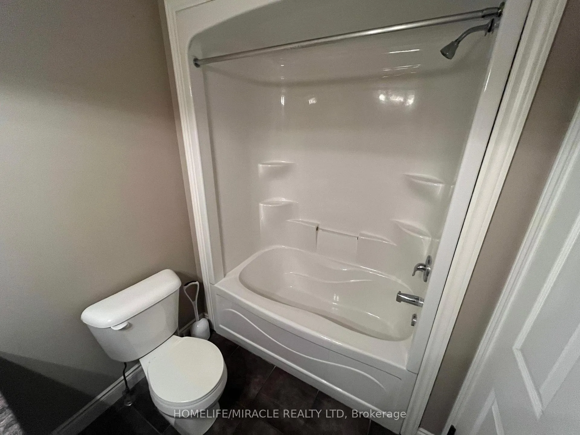 Photo 14 of 86A Morgan Avenue, Kitchener — HOMEH