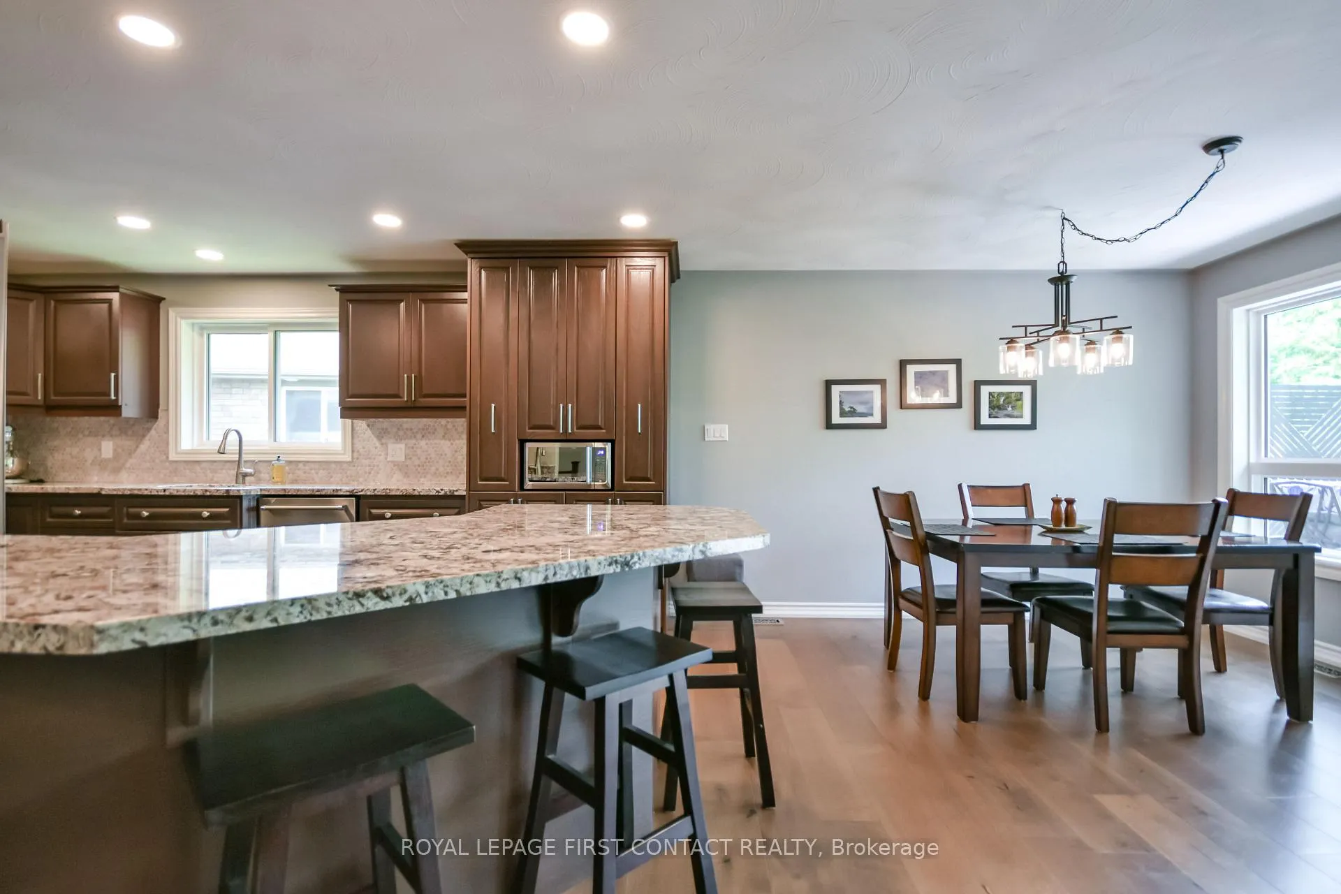 Photo 7 of 6 Nicklaus Drive, Barrie, East Bayfield — HOMEH