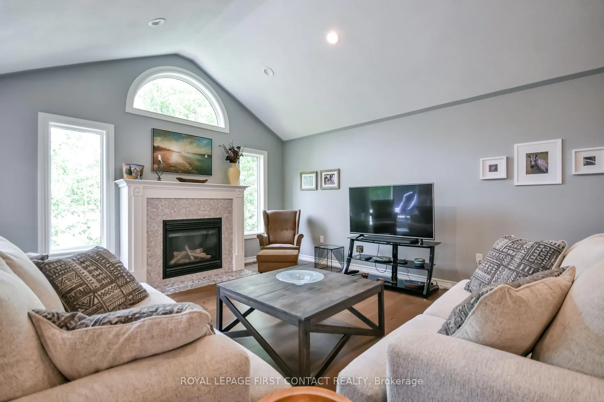 Photo 9 of 6 Nicklaus Drive, Barrie, East Bayfield — HOMEH