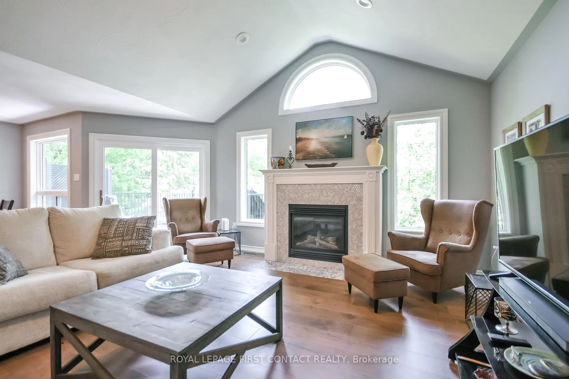 Photo 10 of 6 Nicklaus Drive, Barrie, East Bayfield — HOMEH