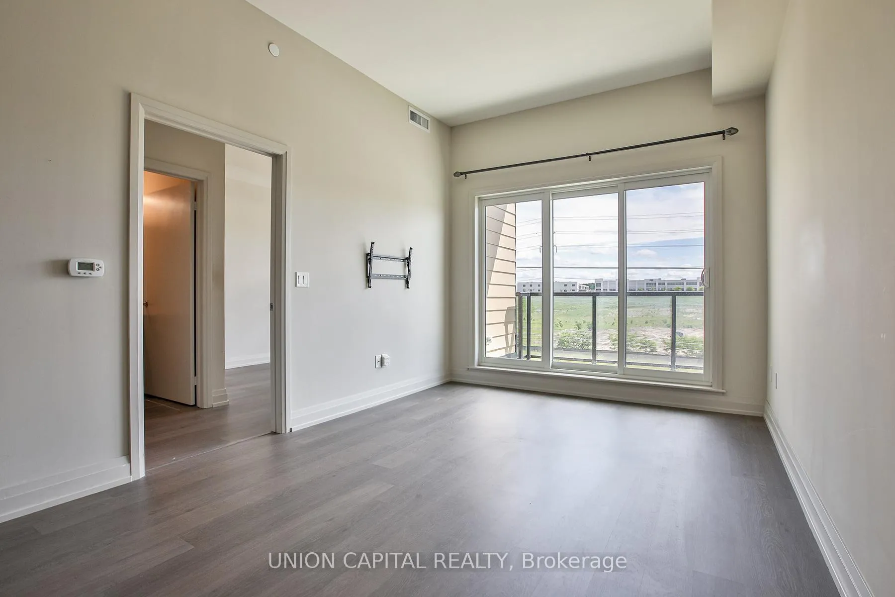 Photo 11 of Unit 437, 555 William Graham Drive, Aurora, Rural Aurora — HOMEH