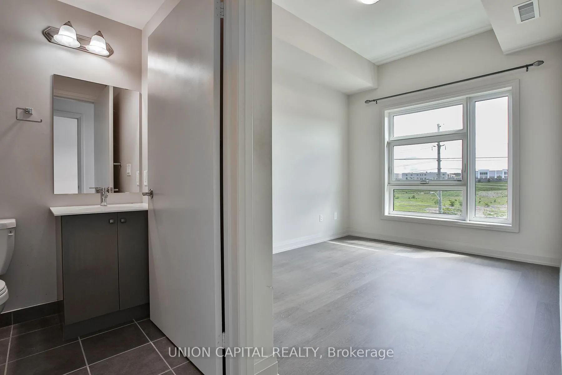 Photo 15 of Unit 437, 555 William Graham Drive, Aurora, Rural Aurora — HOMEH
