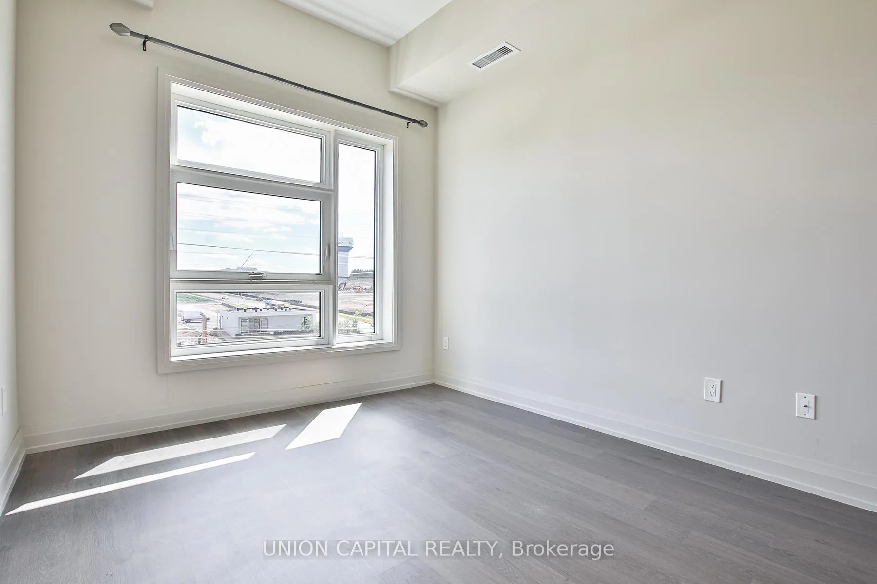 Photo 18 of Unit 437, 555 William Graham Drive, Aurora, Rural Aurora — HOMEH