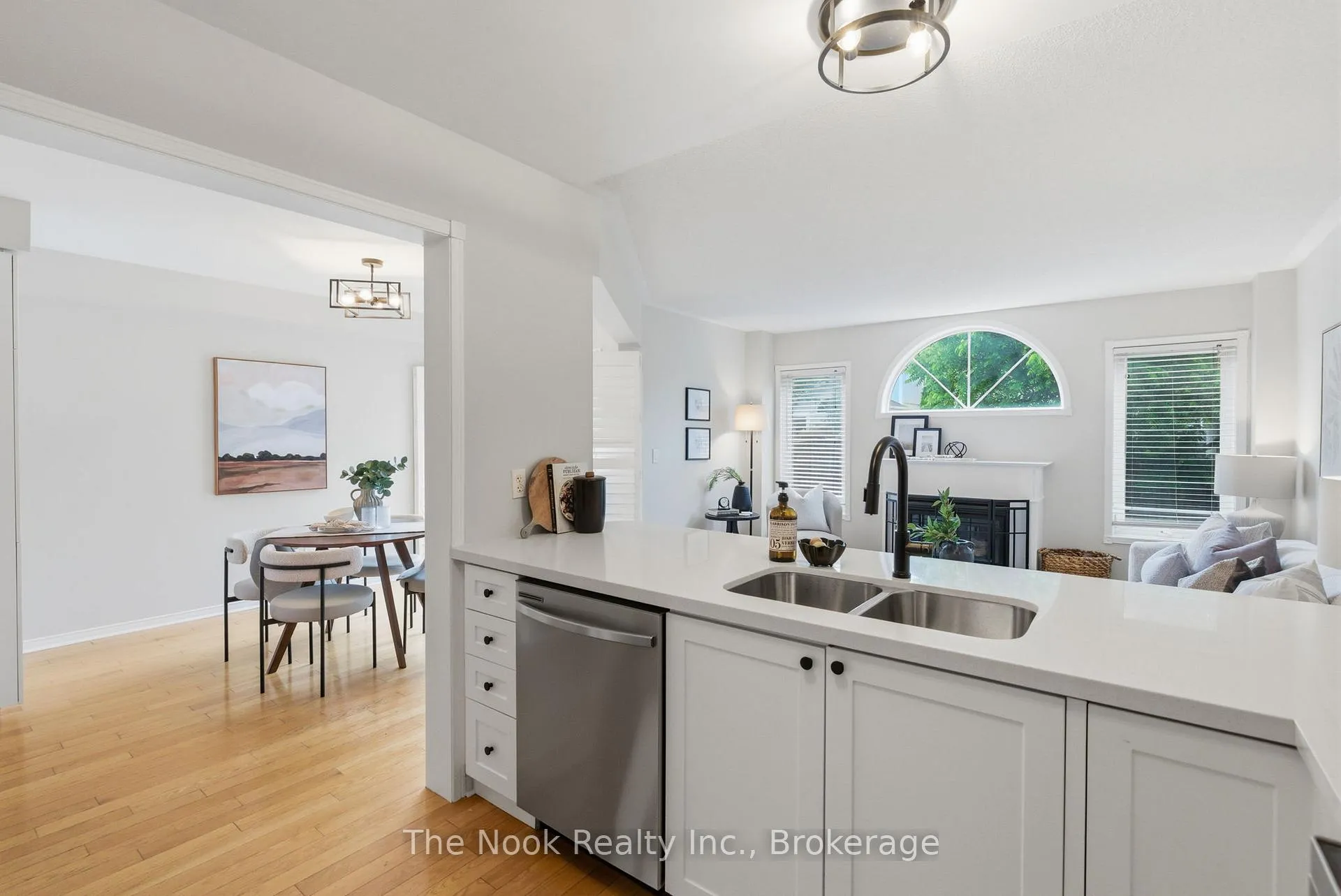 Photo 8 of 95 Ipswich Place, Whitby, Brooklin — HOMEH