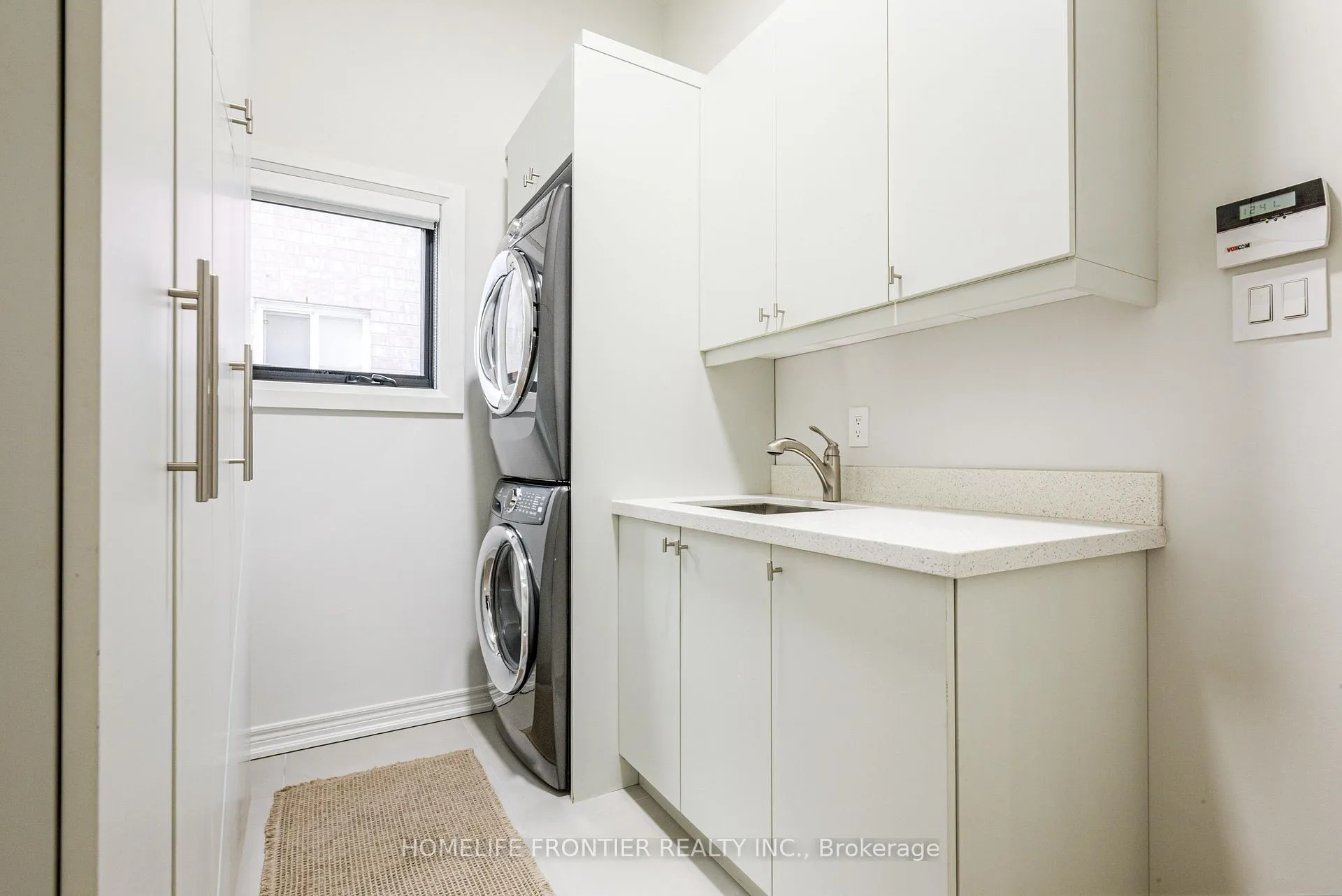 Photo 13 of 126 Forecastle Road, Vaughan, Patterson — HOMEH