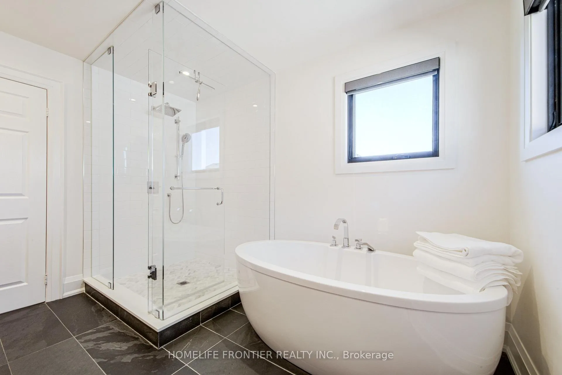 Photo 20 of 126 Forecastle Road, Vaughan, Patterson — HOMEH